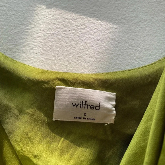 WILFRED - Aritzia Allusion Green Silky Satin Cowl Neck Camisole - Picture 10 of 11